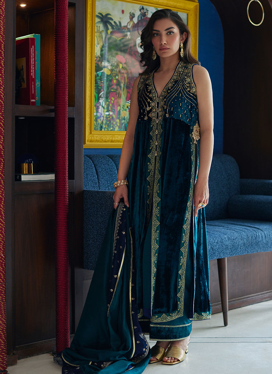 Sahla Shirt And Dupatta | Velvet | FARAH TALIB AZIZ