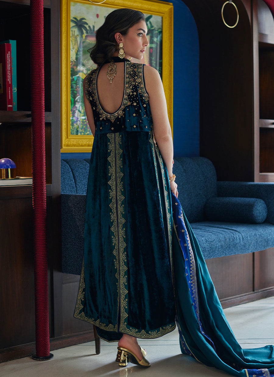 Sahla Shirt And Dupatta | Velvet | FARAH TALIB AZIZ