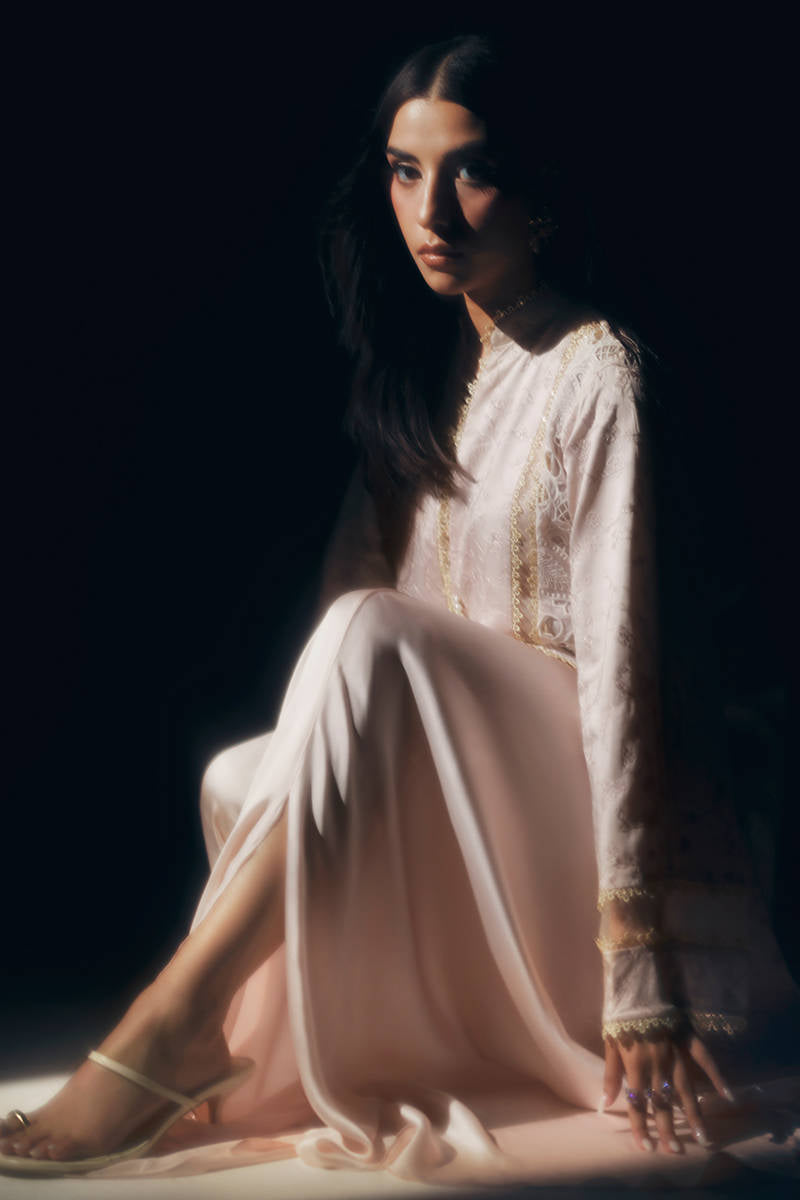 VERY BERRY | Chai Coffee Luxury Pret Vol 6 | Mohsin Naveed Ranjha