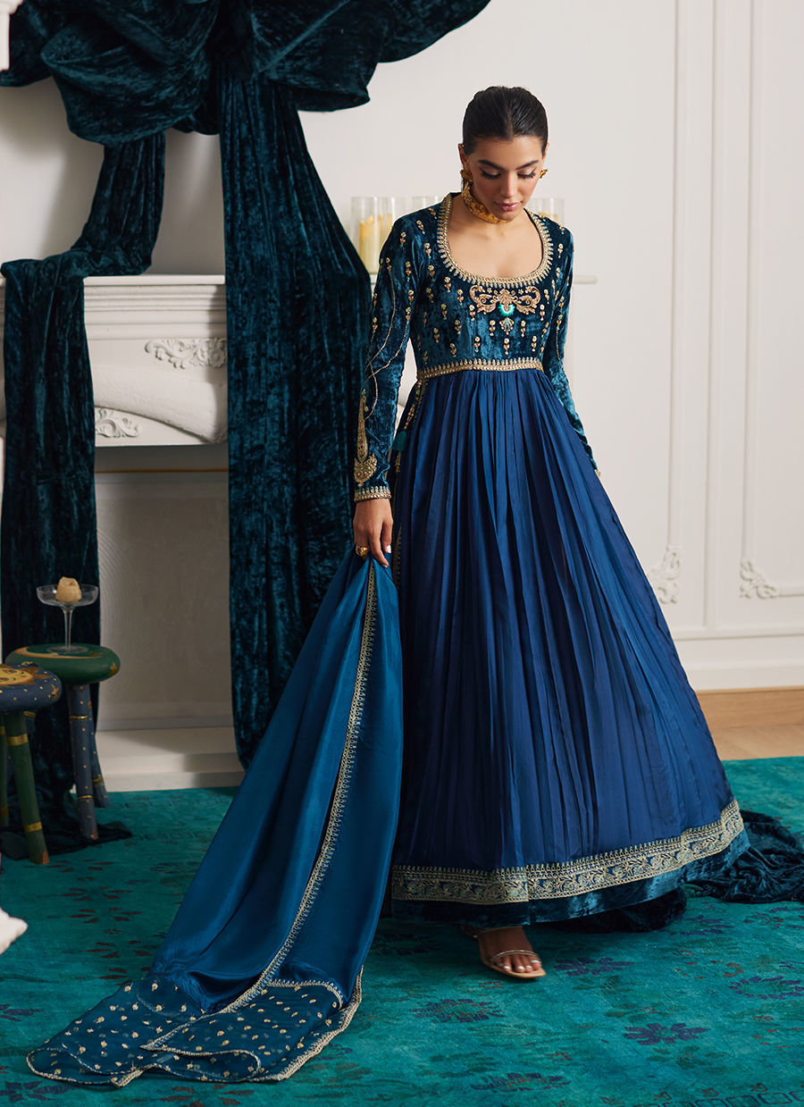 Edie Shirt And Dupatta | Velvet | FARAH TALIB AZIZ