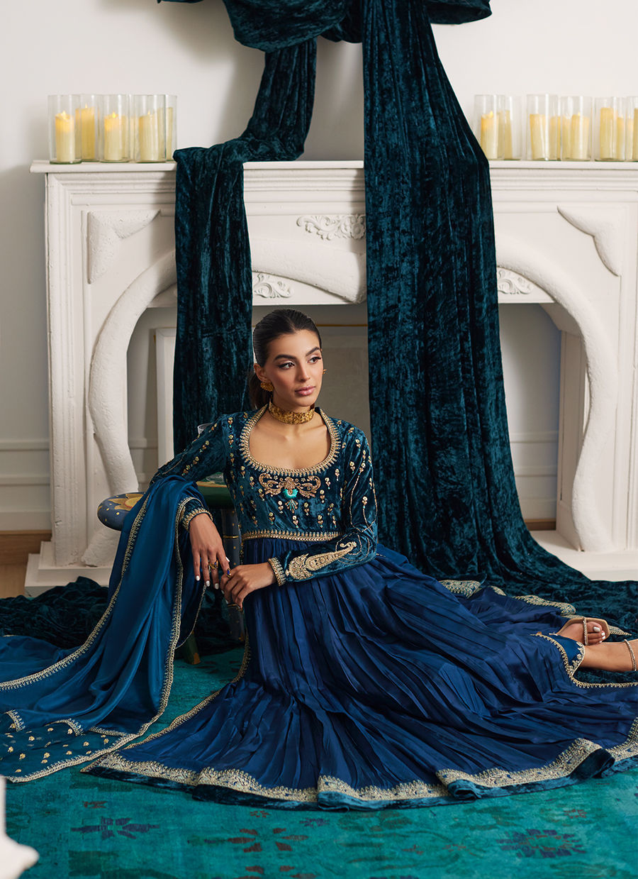 Edie Shirt And Dupatta | Velvet | FARAH TALIB AZIZ