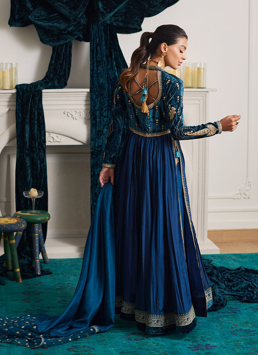 Edie Shirt And Dupatta | Velvet | FARAH TALIB AZIZ