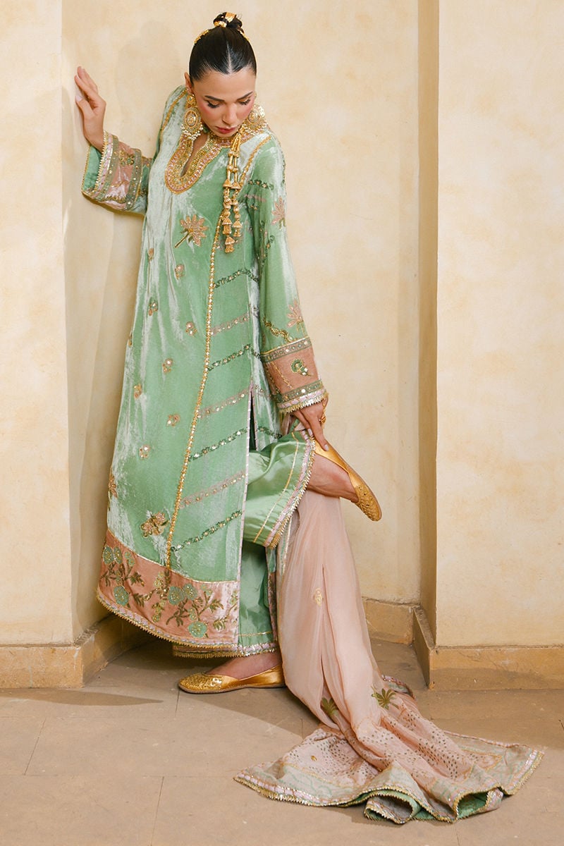 SANA SHIRT AND DUPATTA | QISSA LUXURY VELVETS | ANSAB JAHANGIR