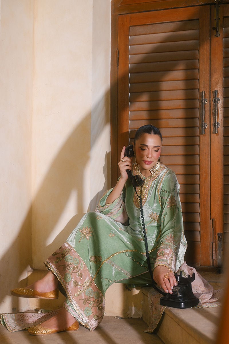 SANA SHIRT AND DUPATTA | QISSA LUXURY VELVETS | ANSAB JAHANGIR