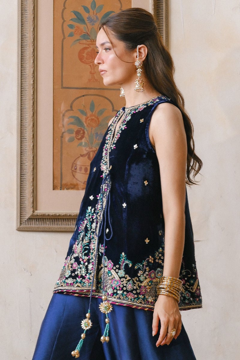 RAAZ ANGARKHA AND DUPATTA | QISSA LUXURY VELVETS | ANSAB JAHANGIR