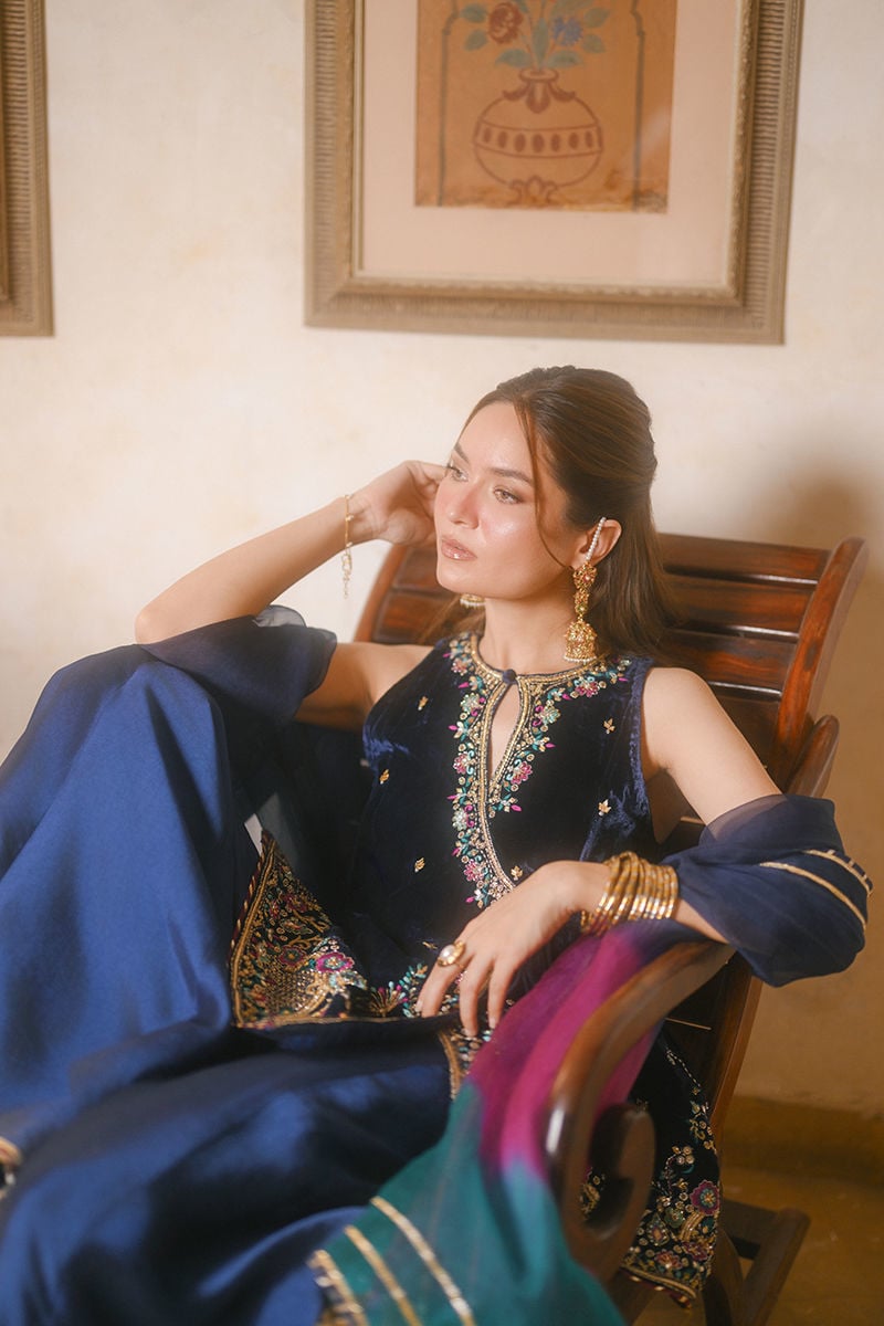 RAAZ ANGARKHA AND DUPATTA | QISSA LUXURY VELVETS | ANSAB JAHANGIR