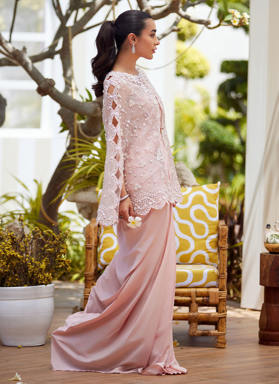 CARI ORGANZA CAPE AND PRE-DRAPE SARI SKIRT | Farah Talib Aziz 2025