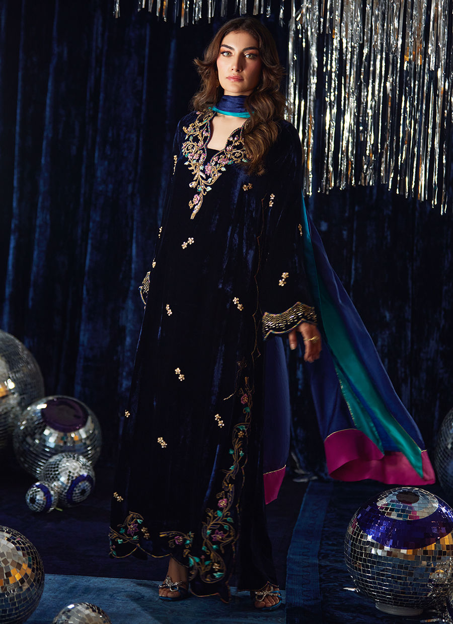 Valeh Navy Shirt And Dupatta | Velvet | FARAH TALIB AZIZ