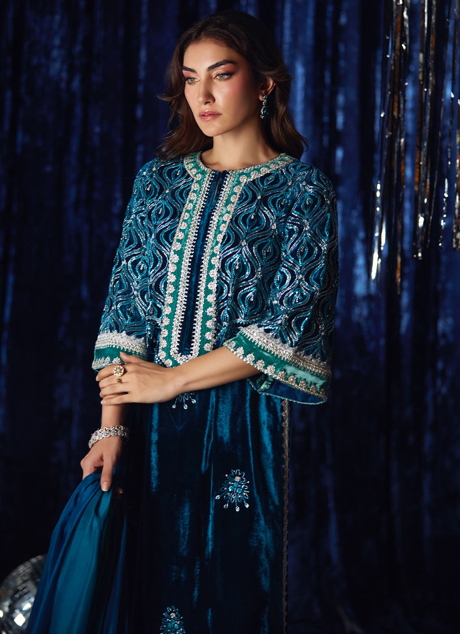 Teen Teal Shirt And Dupatta | Velvet | FARAH TALIB AZIZ