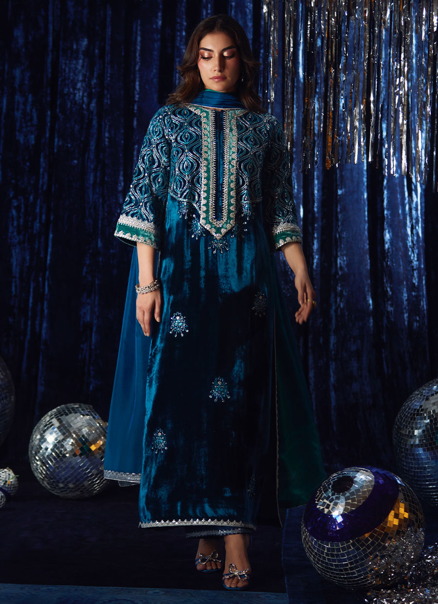 Teen Teal Shirt And Dupatta | Velvet | FARAH TALIB AZIZ