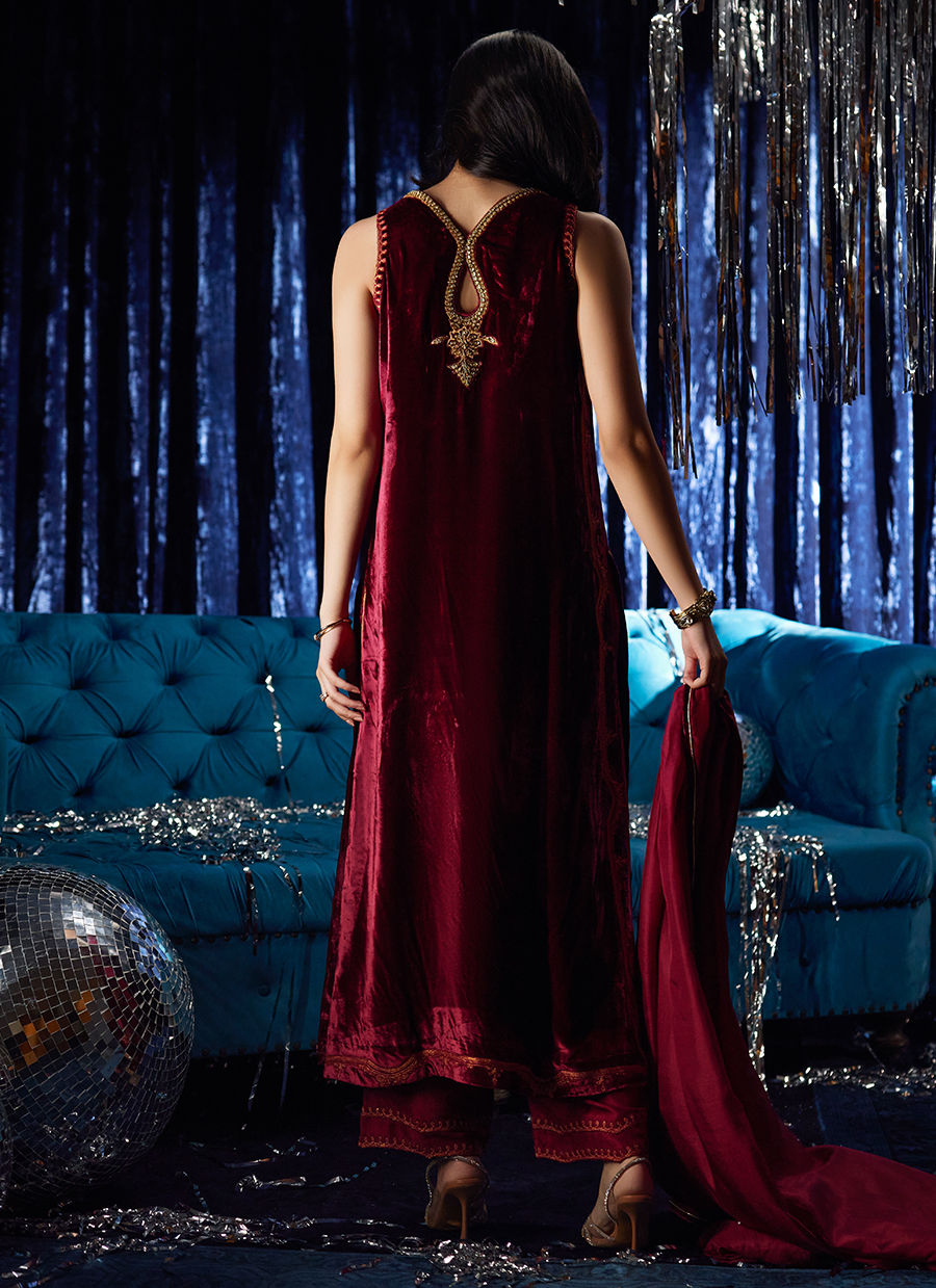 Arden Garnet Shirt And Dupatta | Velvet | FARAH TALIB AZIZ