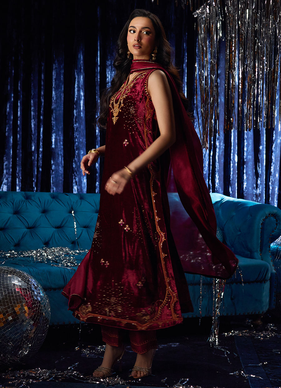 Arden Garnet Shirt And Dupatta | Velvet | FARAH TALIB AZIZ