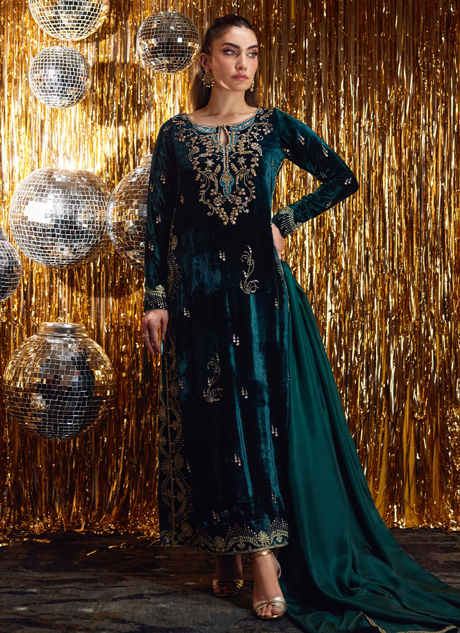 Gleen Forest Green Velvet Shirt And Dupatta | Velvet | FARAH TALIB AZIZ