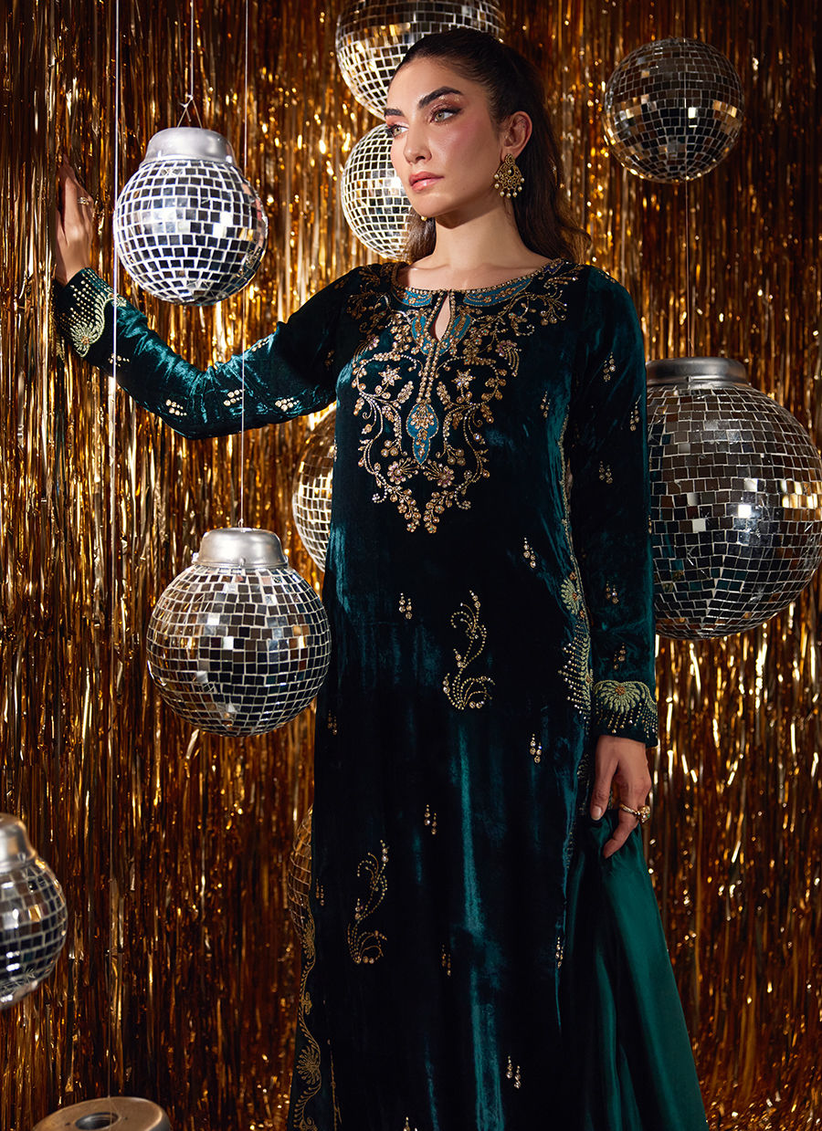 Gleen Forest Green Velvet Shirt And Dupatta | Velvet | FARAH TALIB AZIZ