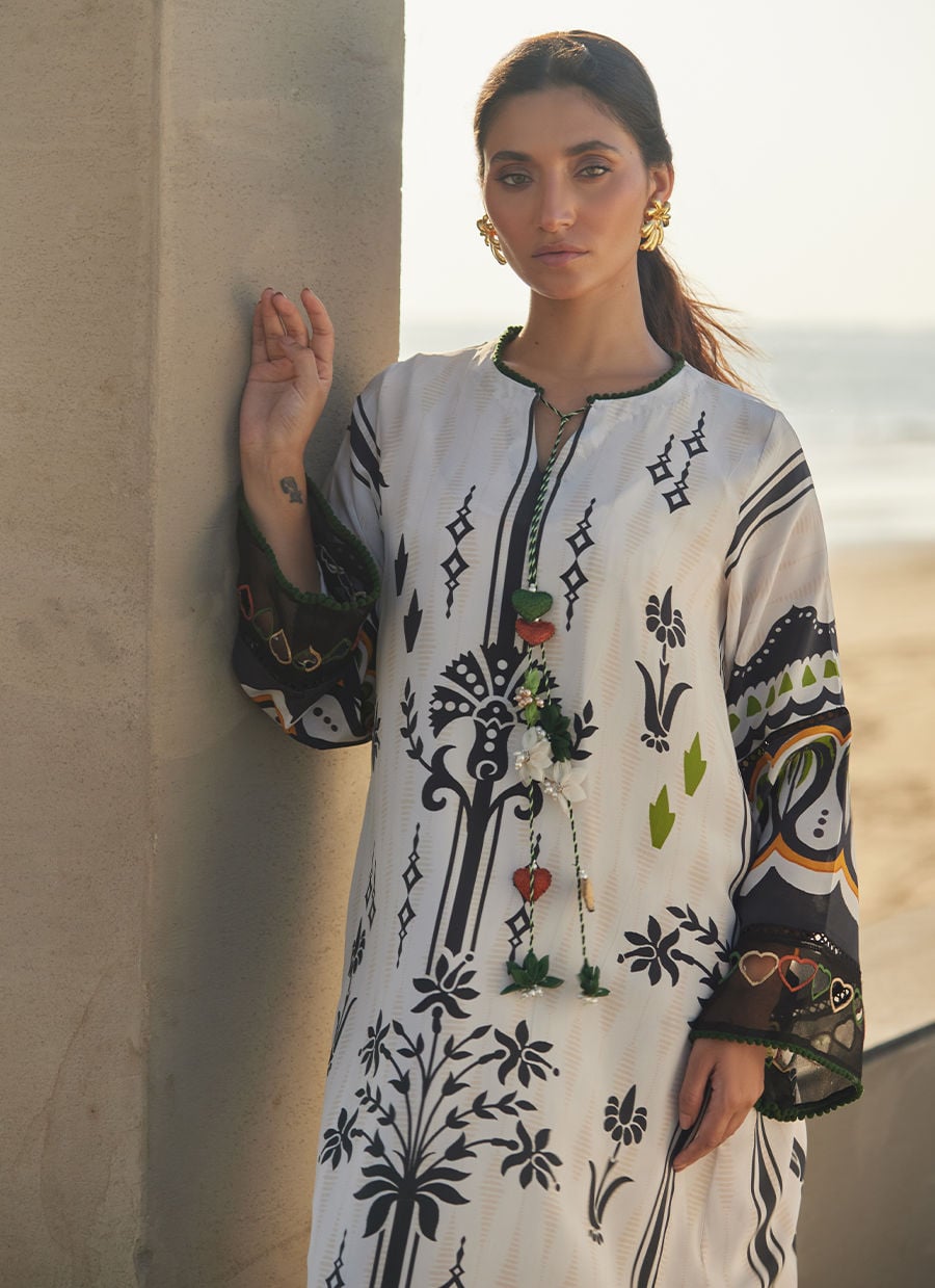 Zenya Crepe Kaftan | Laani - The Kaftan Edit | FARAH TALIB AZIZ