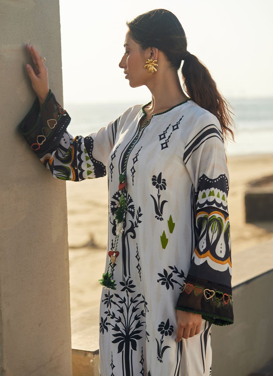 Zenya Crepe Kaftan | Laani - The Kaftan Edit | FARAH TALIB AZIZ