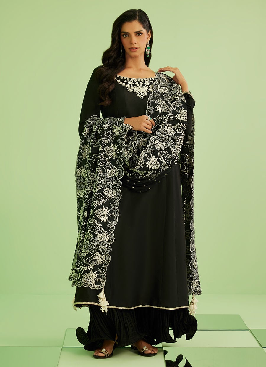 Noir Élan Kalidaar | Veya- A Draped Capsule | FARAH TALIB AZIZ