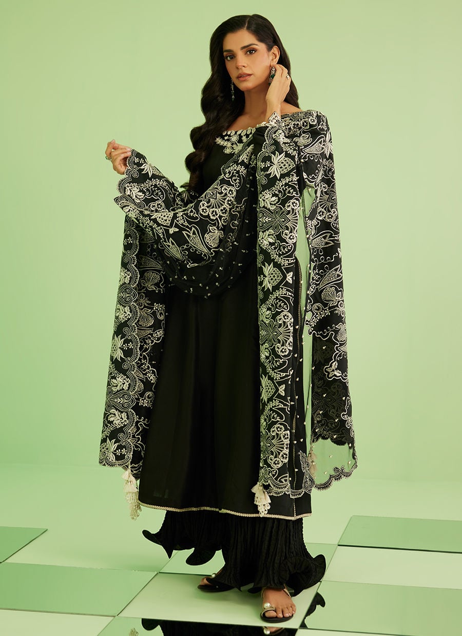 Noir Élan Kalidaar | Veya- A Draped Capsule | FARAH TALIB AZIZ