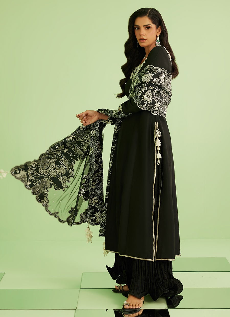 Noir Élan Kalidaar | Veya- A Draped Capsule | FARAH TALIB AZIZ