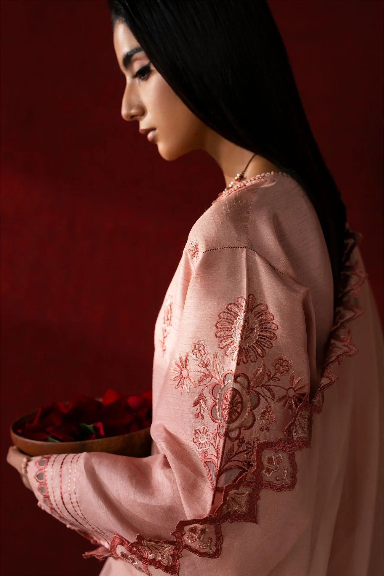 (ZRW-21521) ROSELYNNE | SERAE | ZAHA