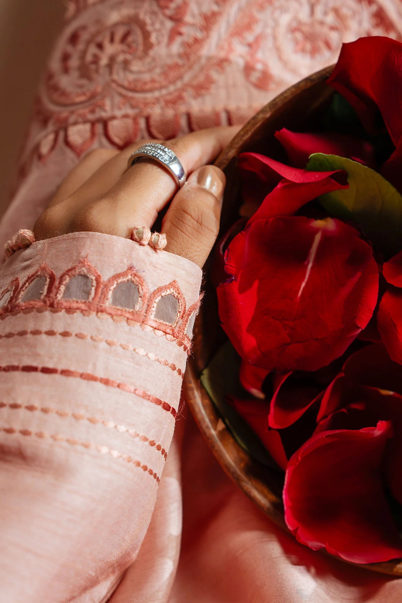 (ZRW-21521) ROSELYNNE | SERAE | ZAHA