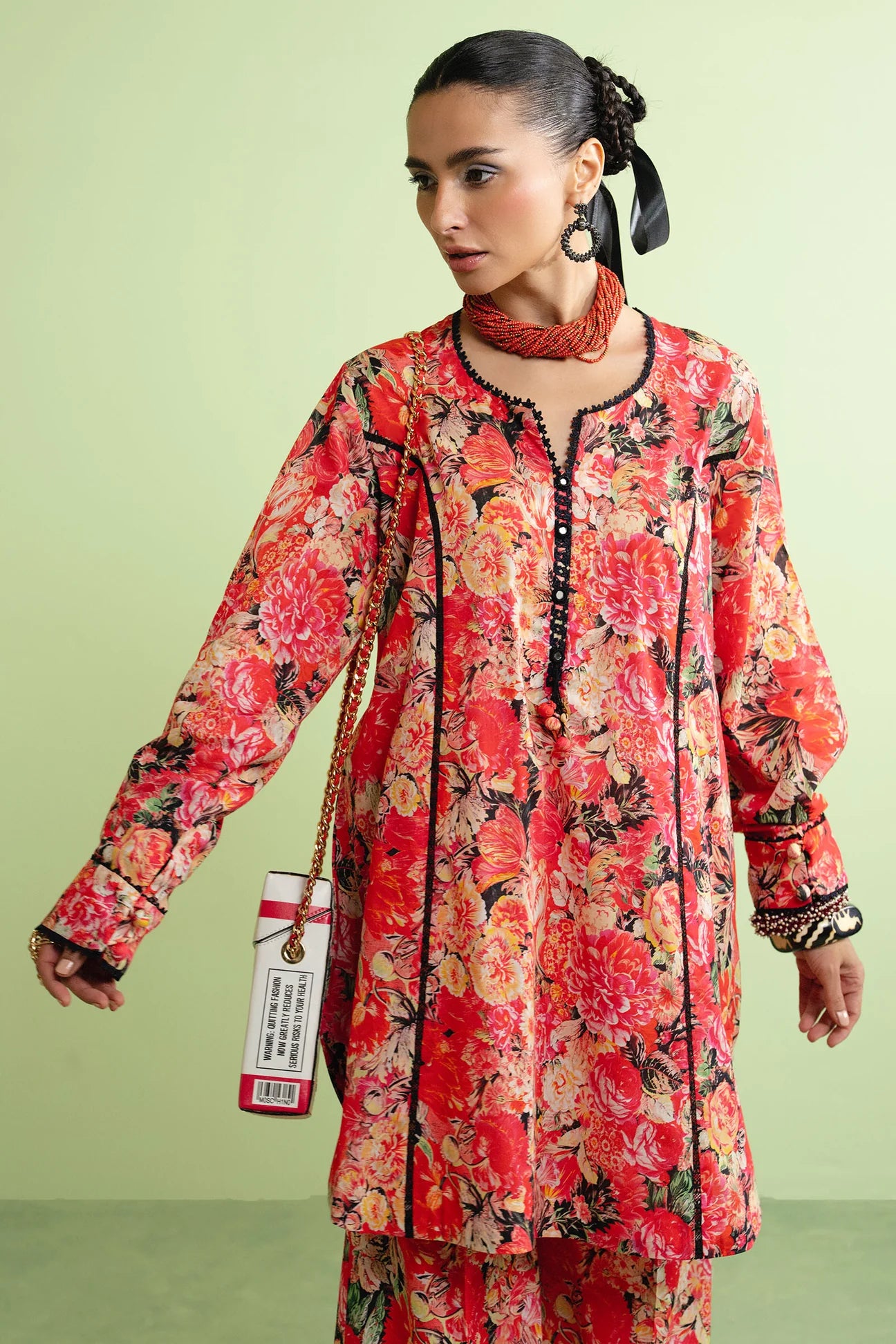 CRIMSON CRUSH (ZRW-21287) | Zaha Festive’25