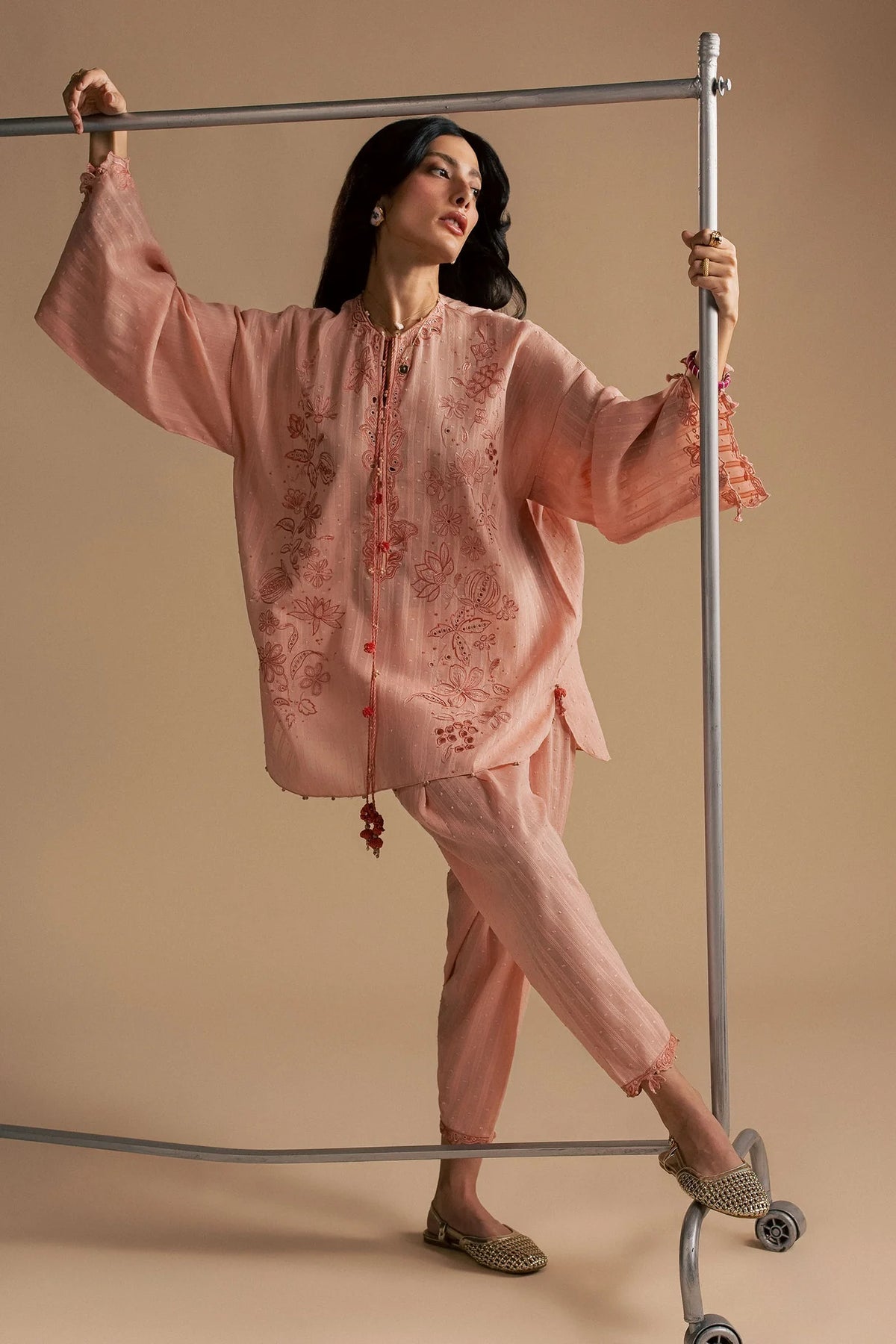 NOA (ERW-21744) |  ESSENTIALS FALL '26 | ELAN