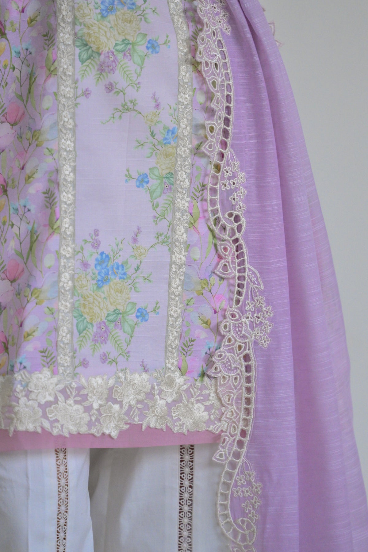 WHISPERS OF SUMMER / LILAC LUXURY PRINTED EMBROIDERED LAWN SET (NEL-25619) | ZAIB