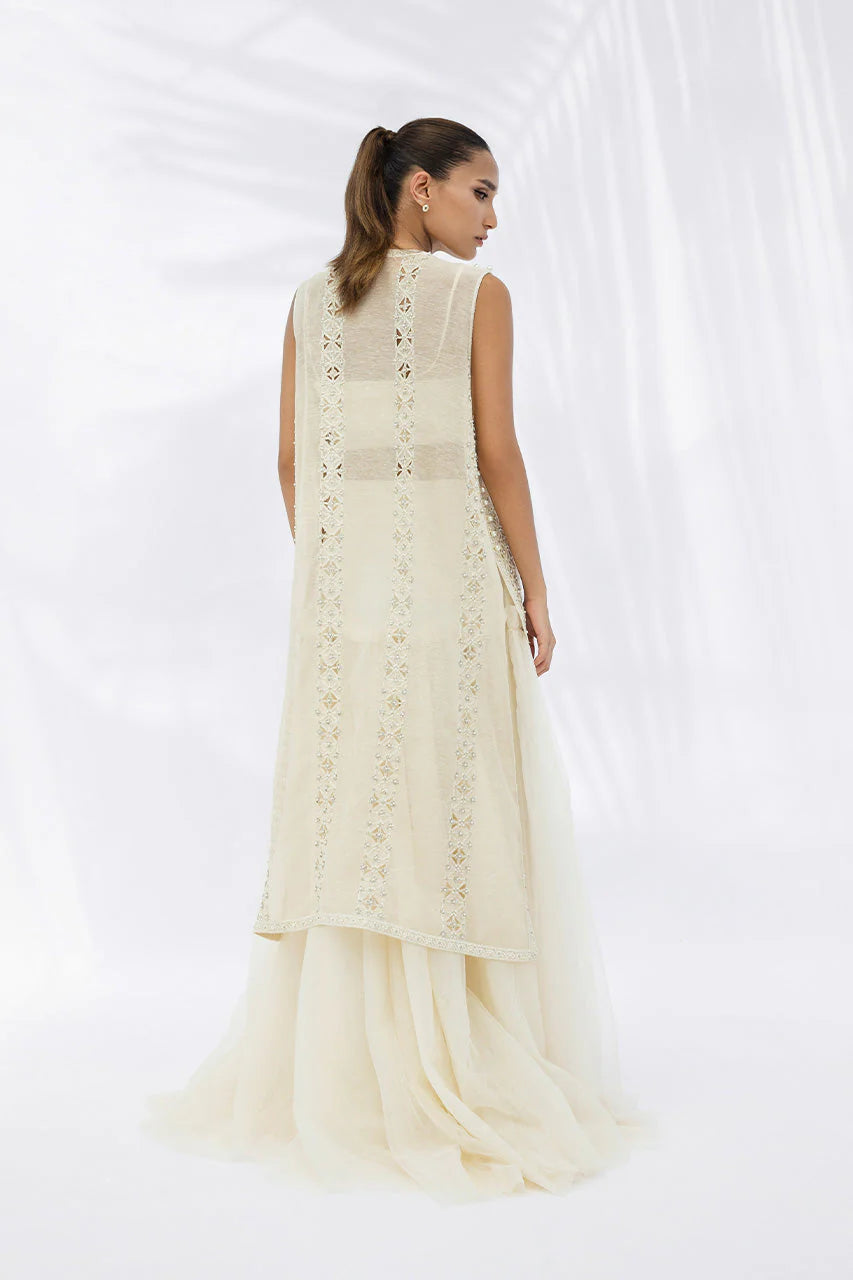 Ilia | The Winter Edit '25 | Sania Maskatiya