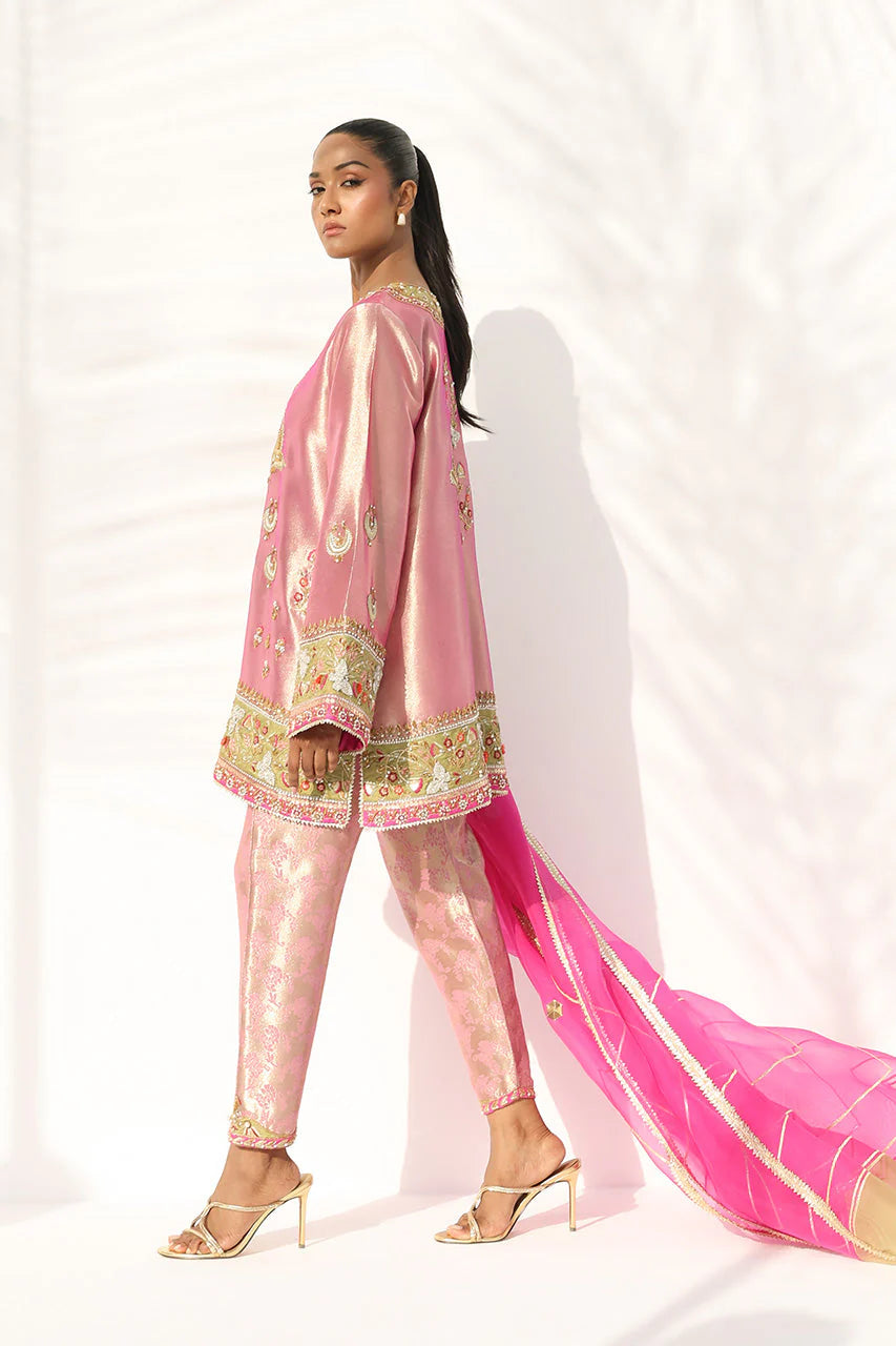 Oria | The Winter Edit '25 | Sania Maskatiya