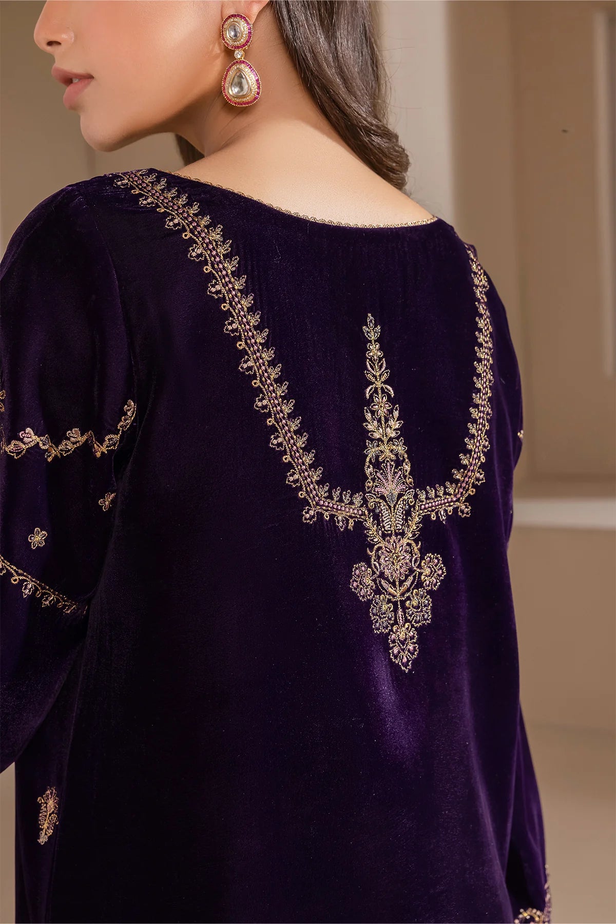 EMBROIDERED VELVET UF-420 | Baroque