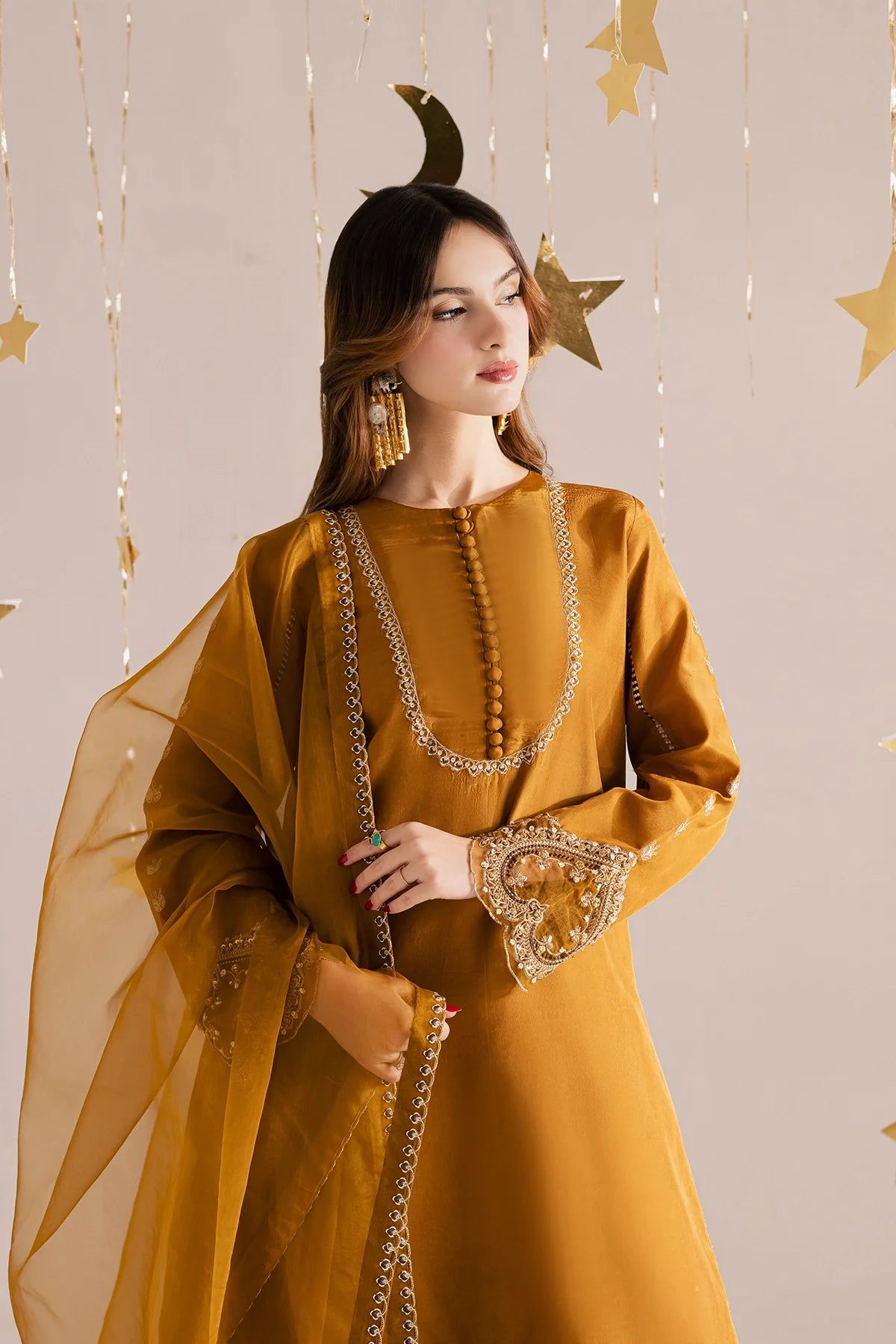 RE-32 | Crescent Dreams | VANYA