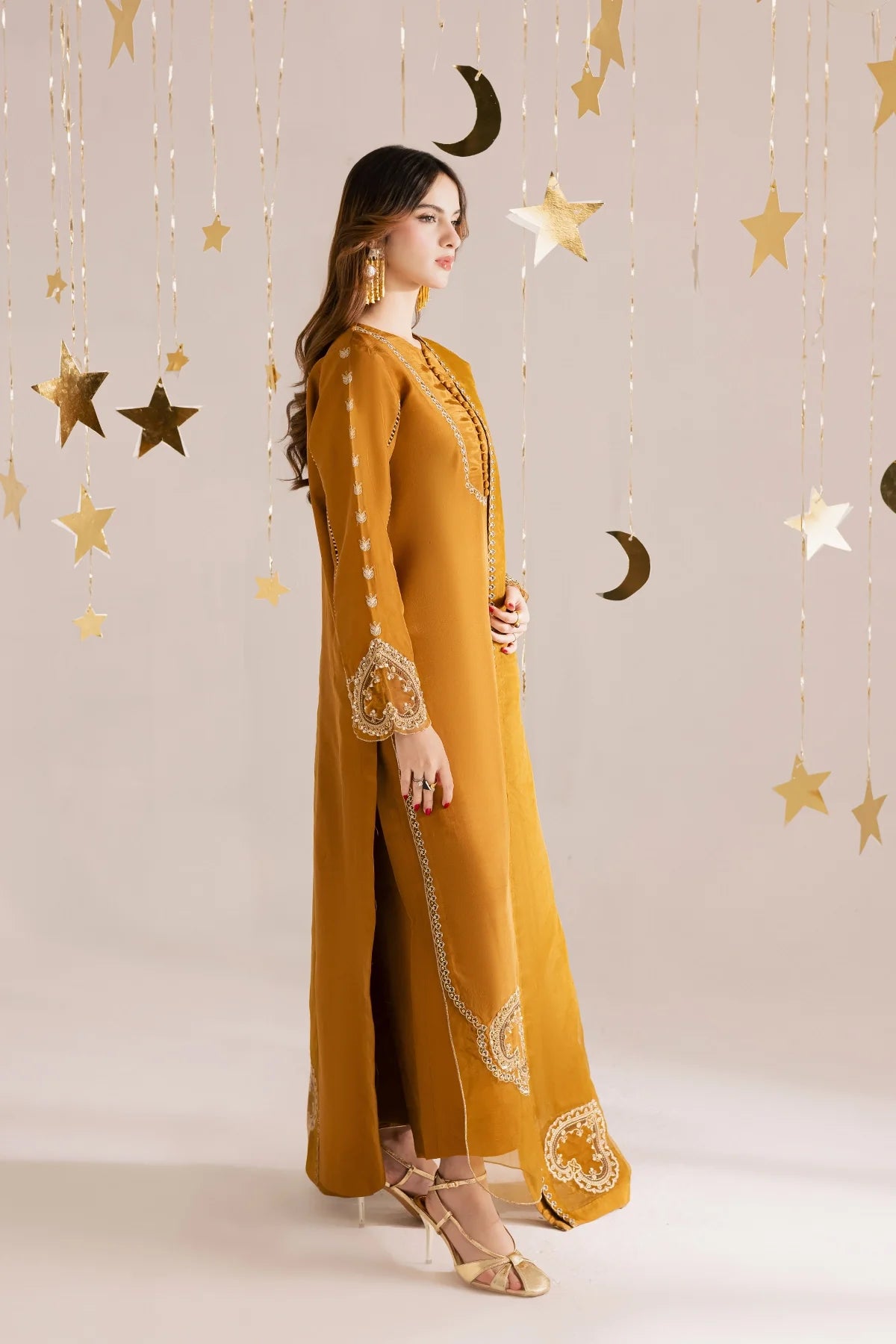 RE-32 | Crescent Dreams | VANYA