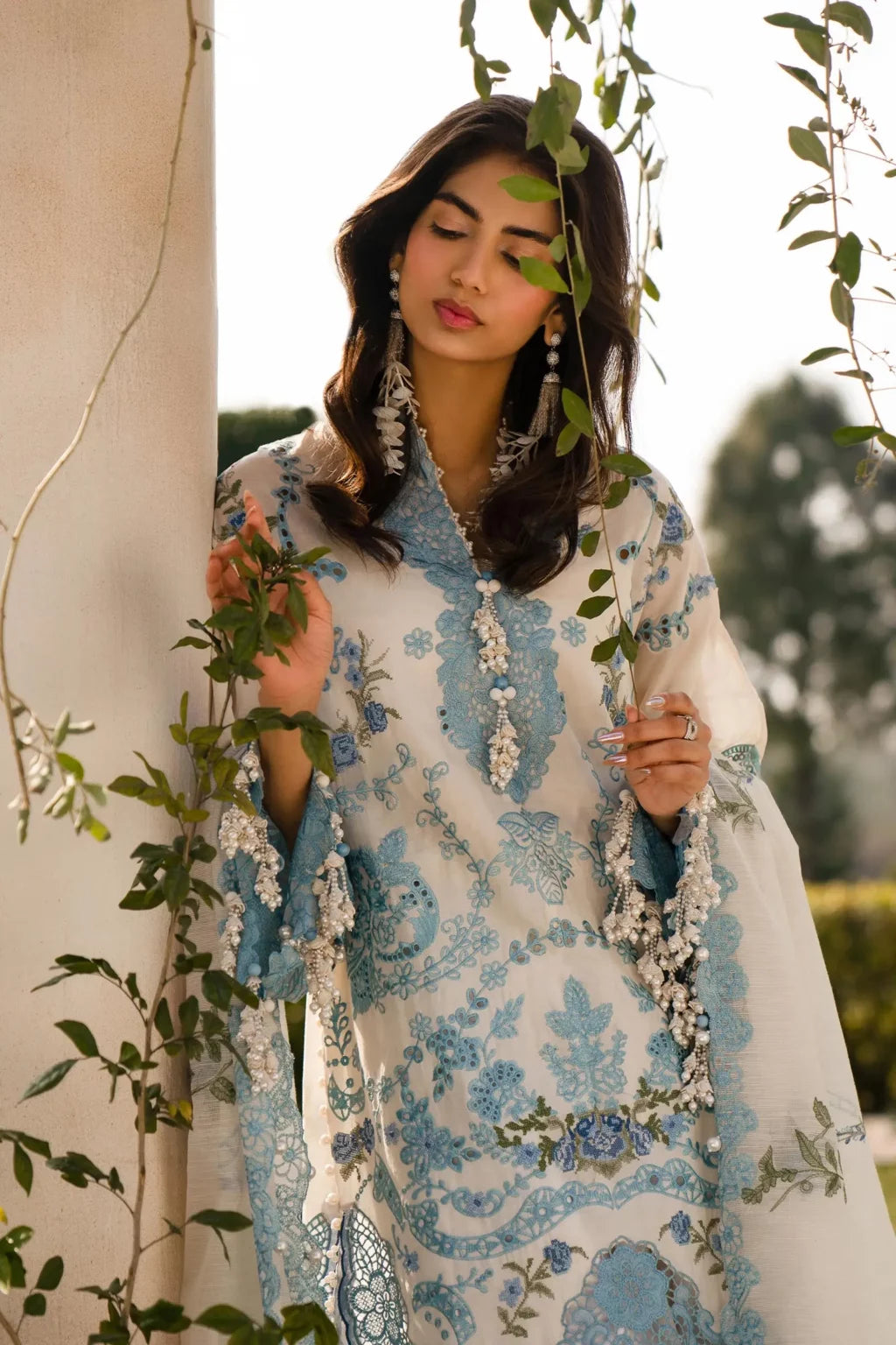 Sana Safinaz Luxury Lawn 2024 | 4A