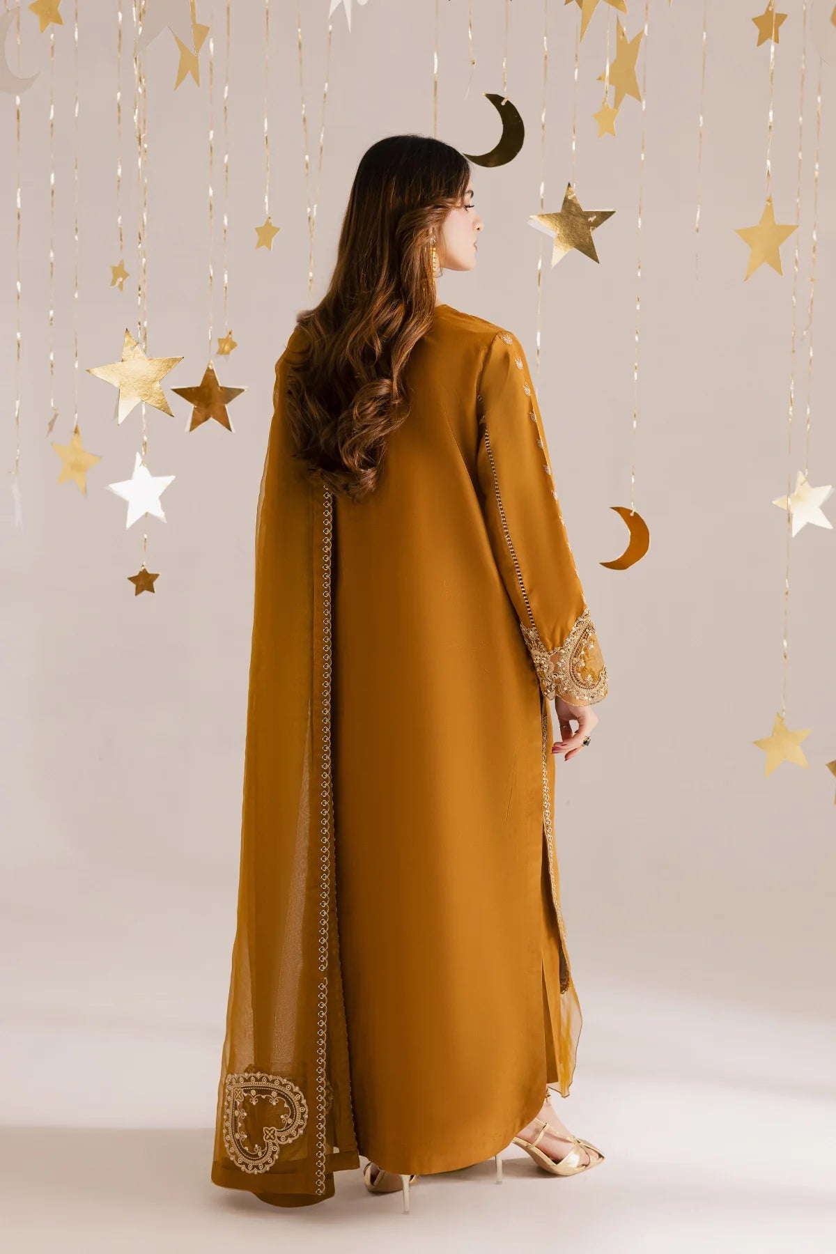 RE-32 | Crescent Dreams | VANYA