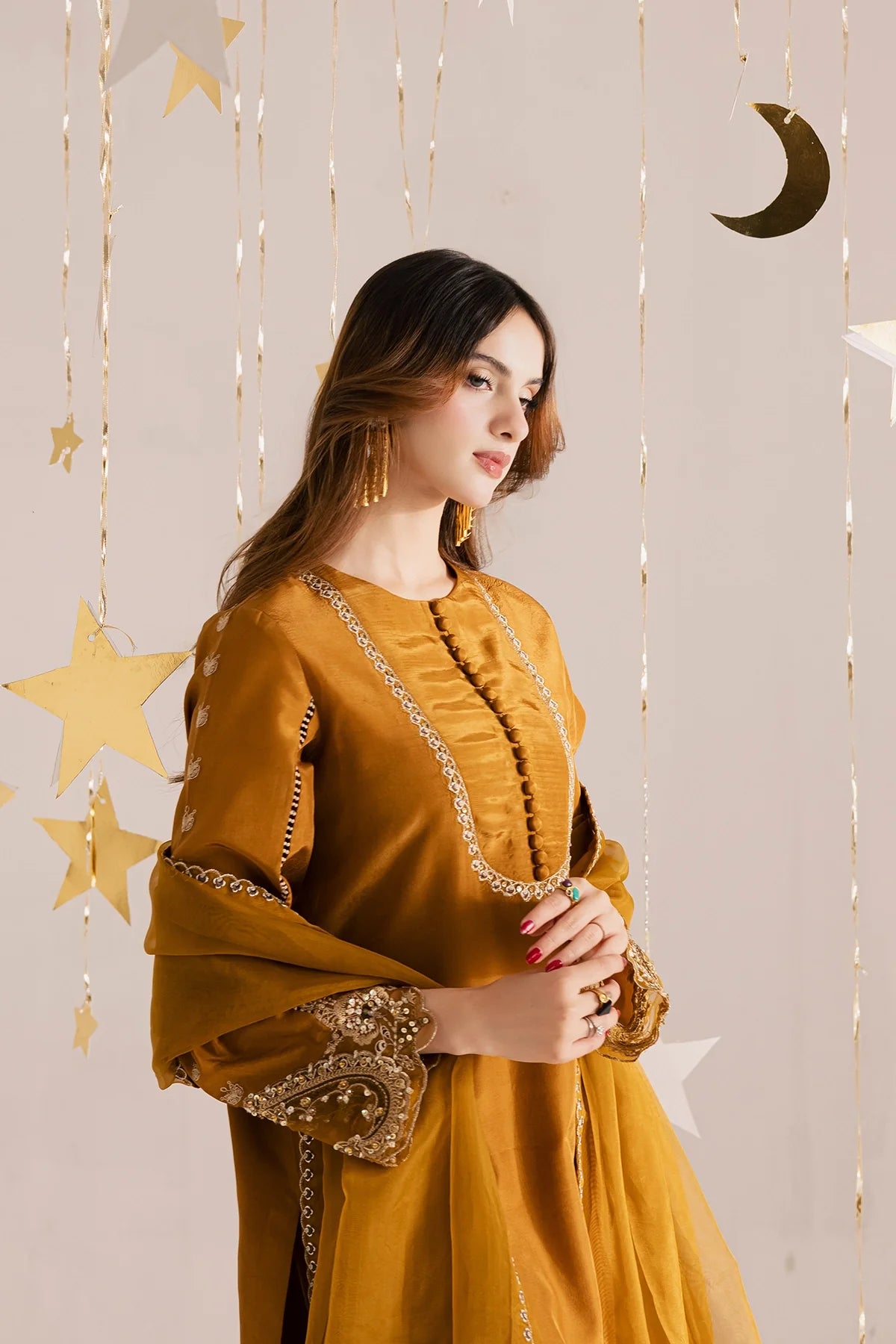 RE-32 | Crescent Dreams | VANYA