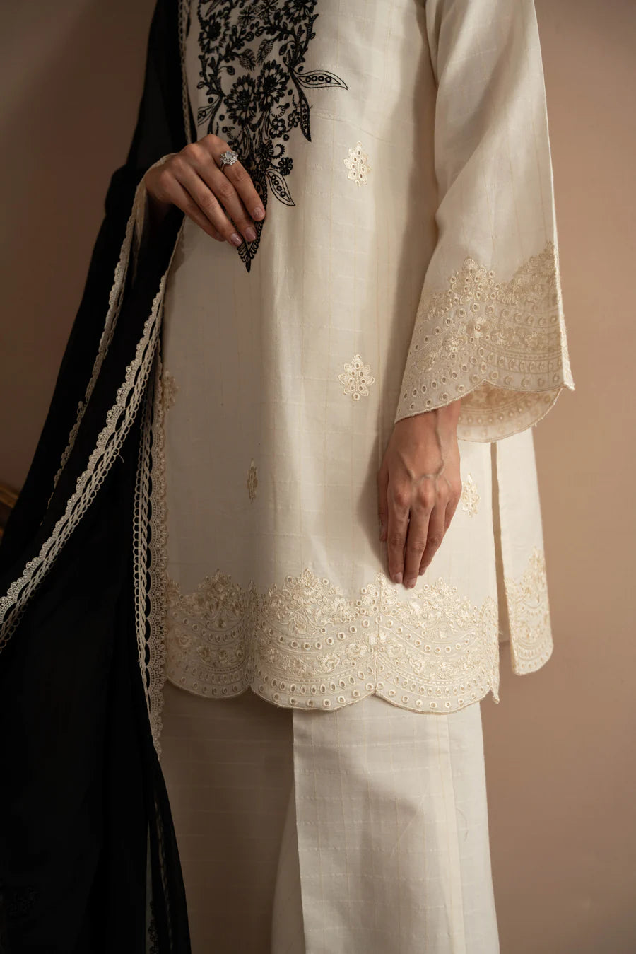 IVORY & BLACK EMBROIDERED SET | ZAIB