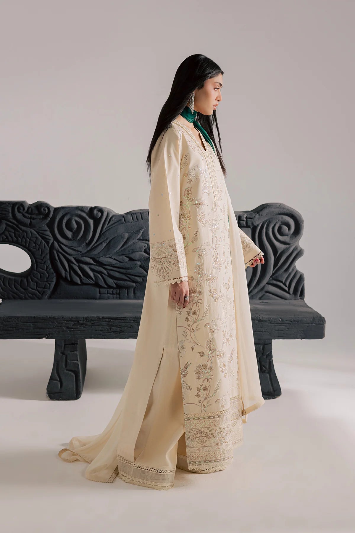 CN-17 | Celine | VANYA