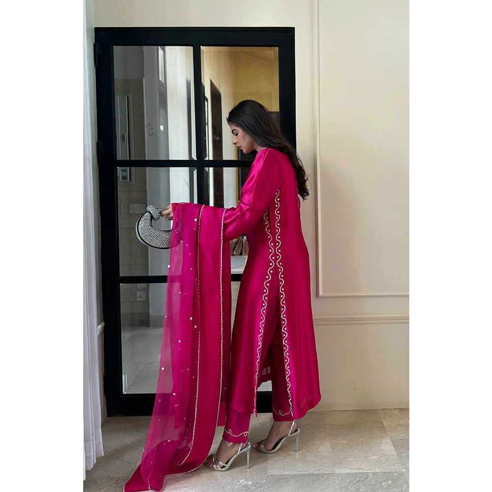 FUSCHIA FULL SET | NIMRAH HAFSA