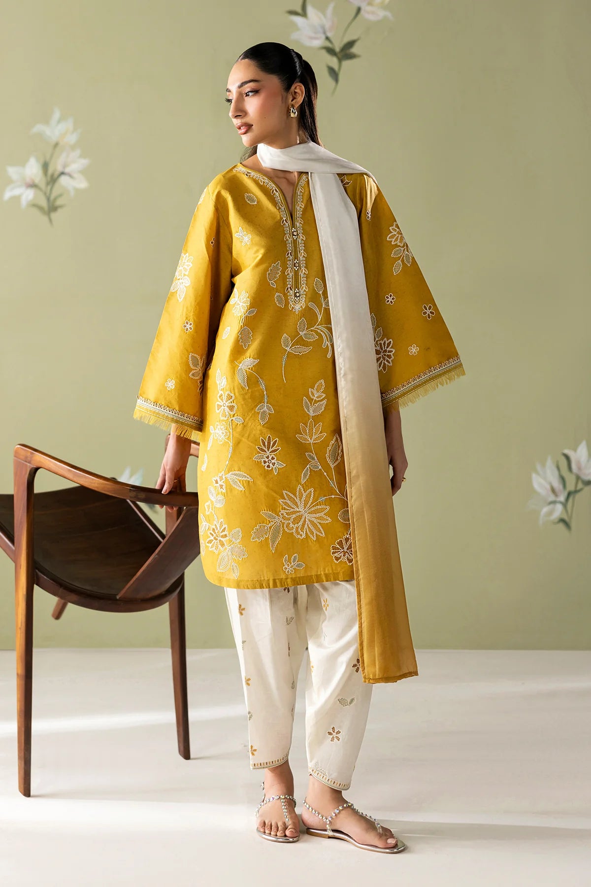 ESUF4419 | UNSTITCHED | Baroque