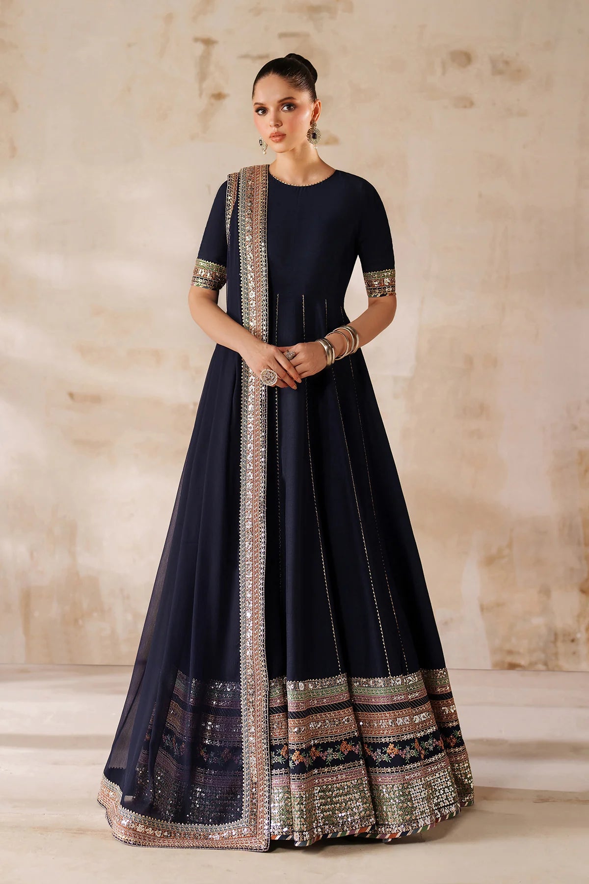EFPR1209 | New In | Baroque