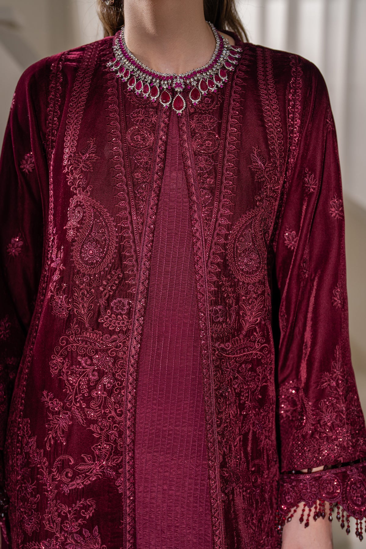 EMBROIDERED VELVET SF-758 | Baroque