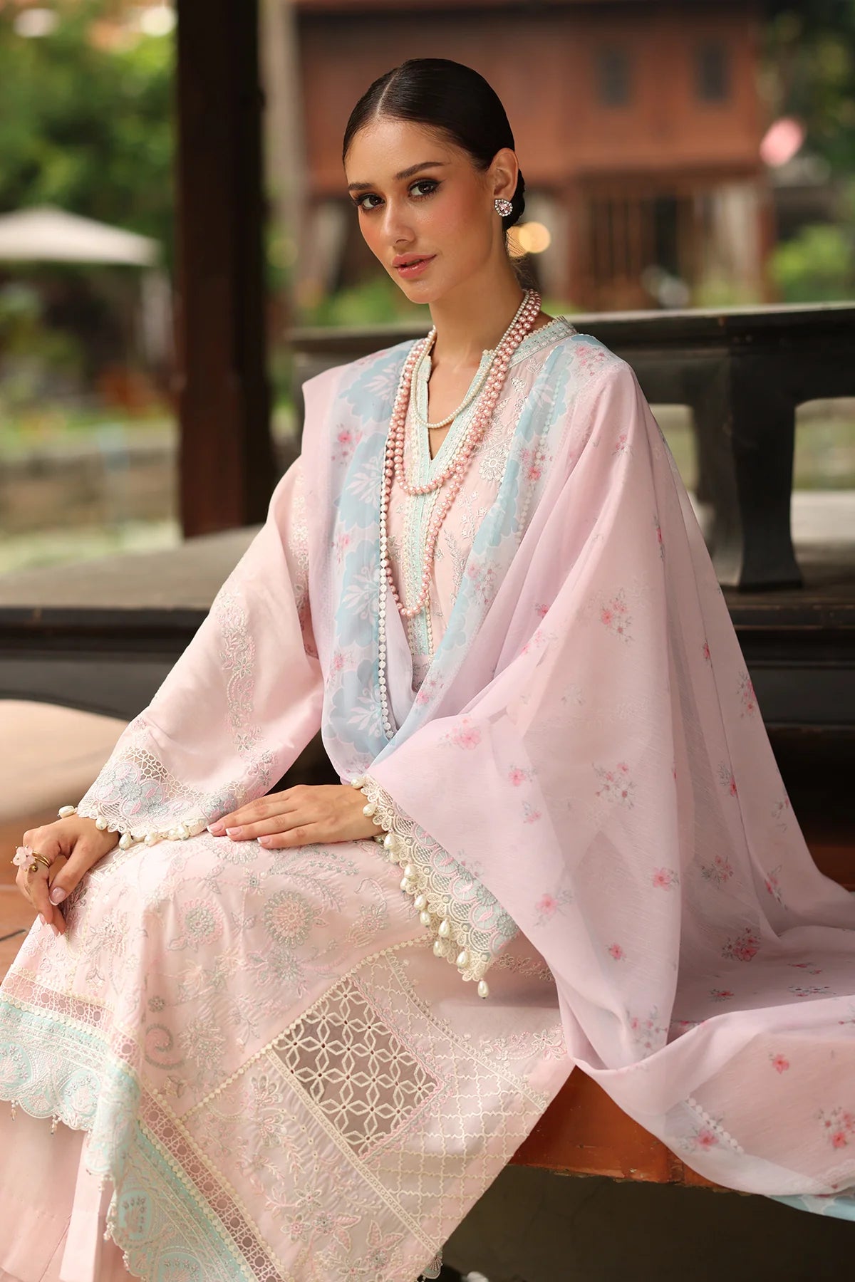 ESUF4260 | UNSTITCHED | Baroque