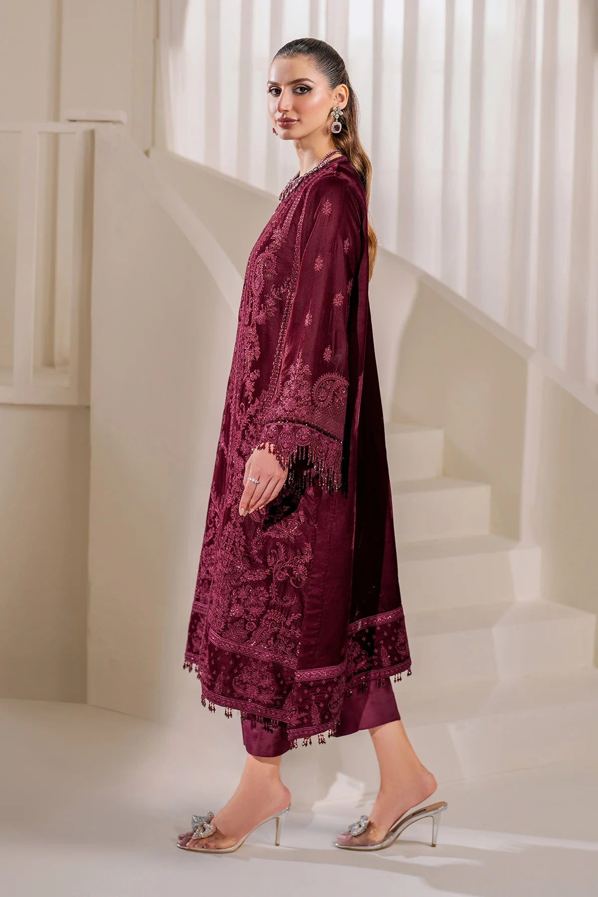 EMBROIDERED VELVET SF-758 | Baroque