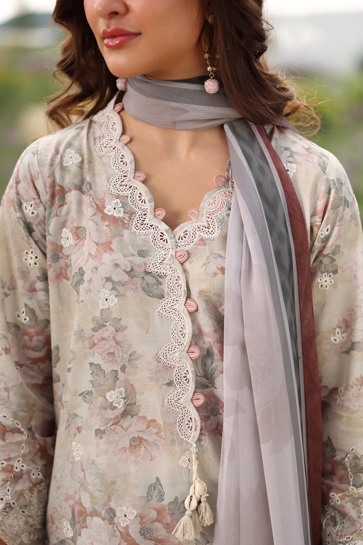 ESUF4225 | UNSTITCHED | Baroque