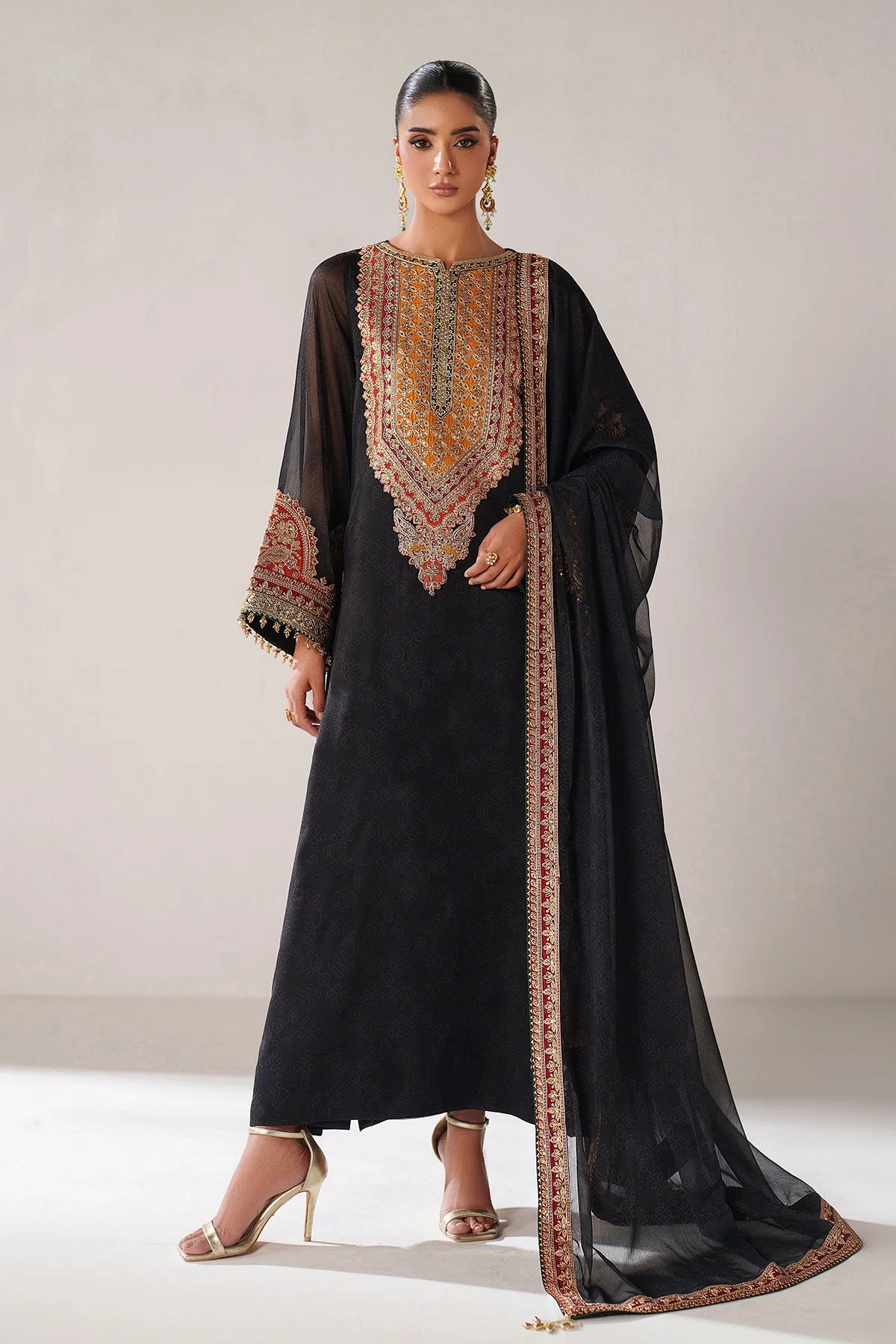 EFPR1246 | New In | Baroque