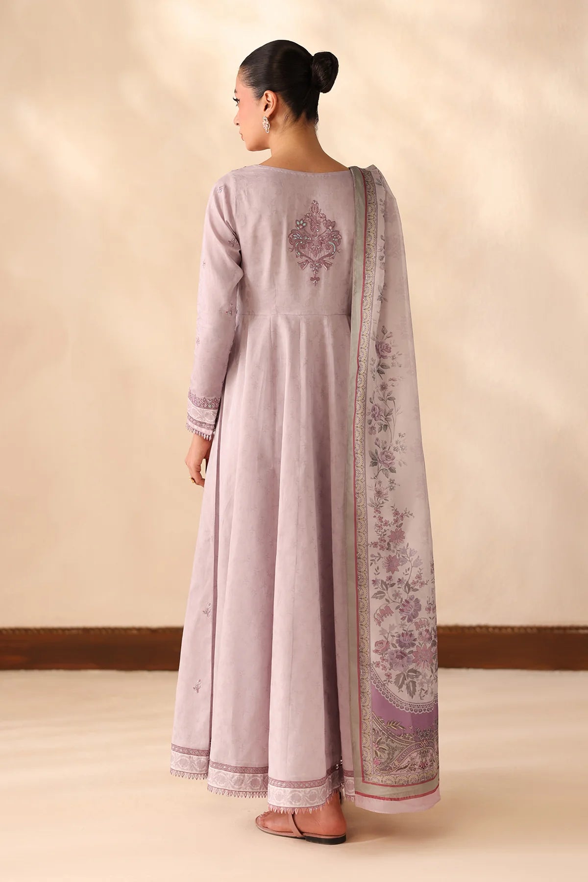 ESPR1352 | New In | Baroque