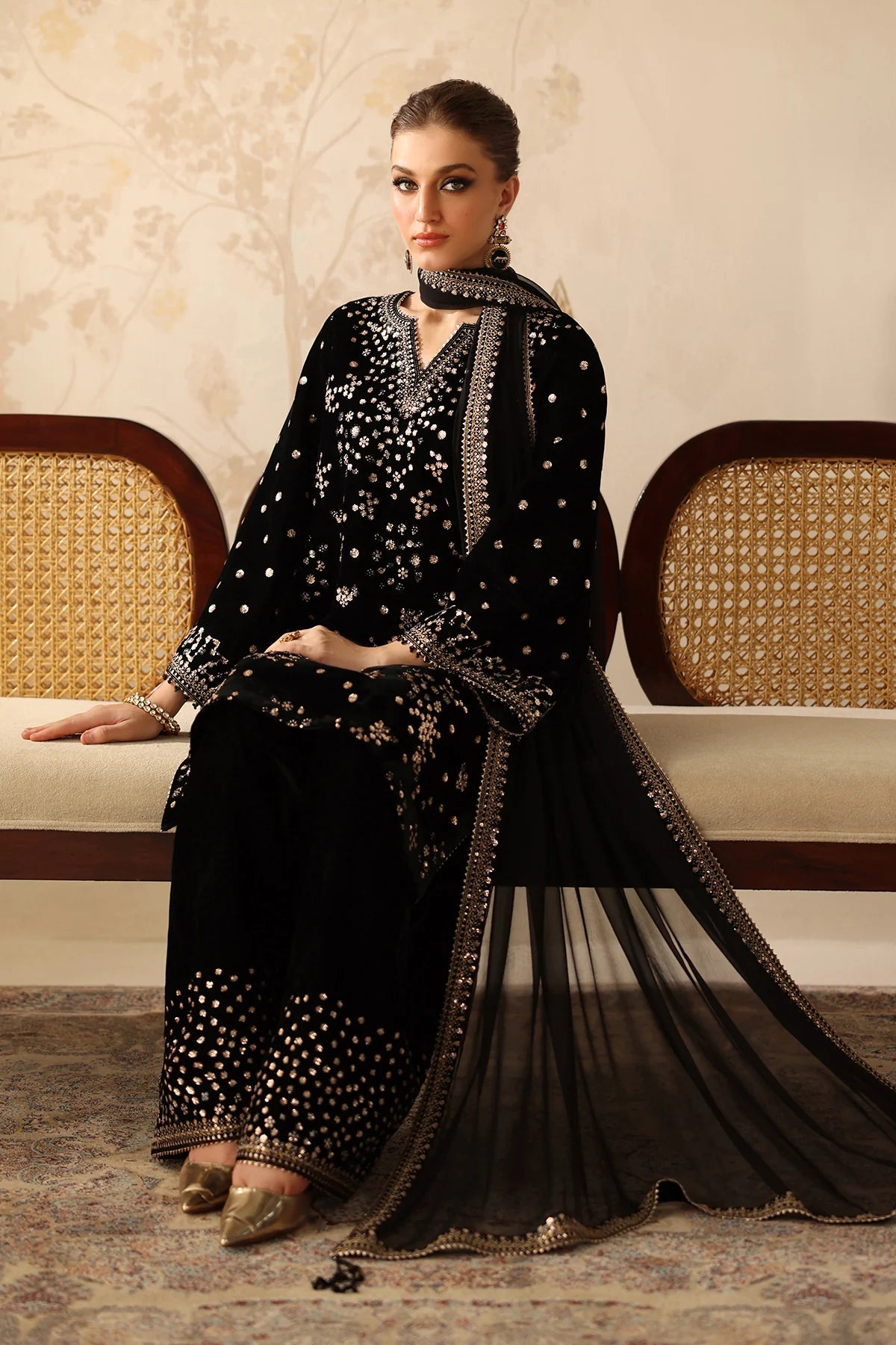 EMBROIDERED VELVET SF-4316 | Baroque