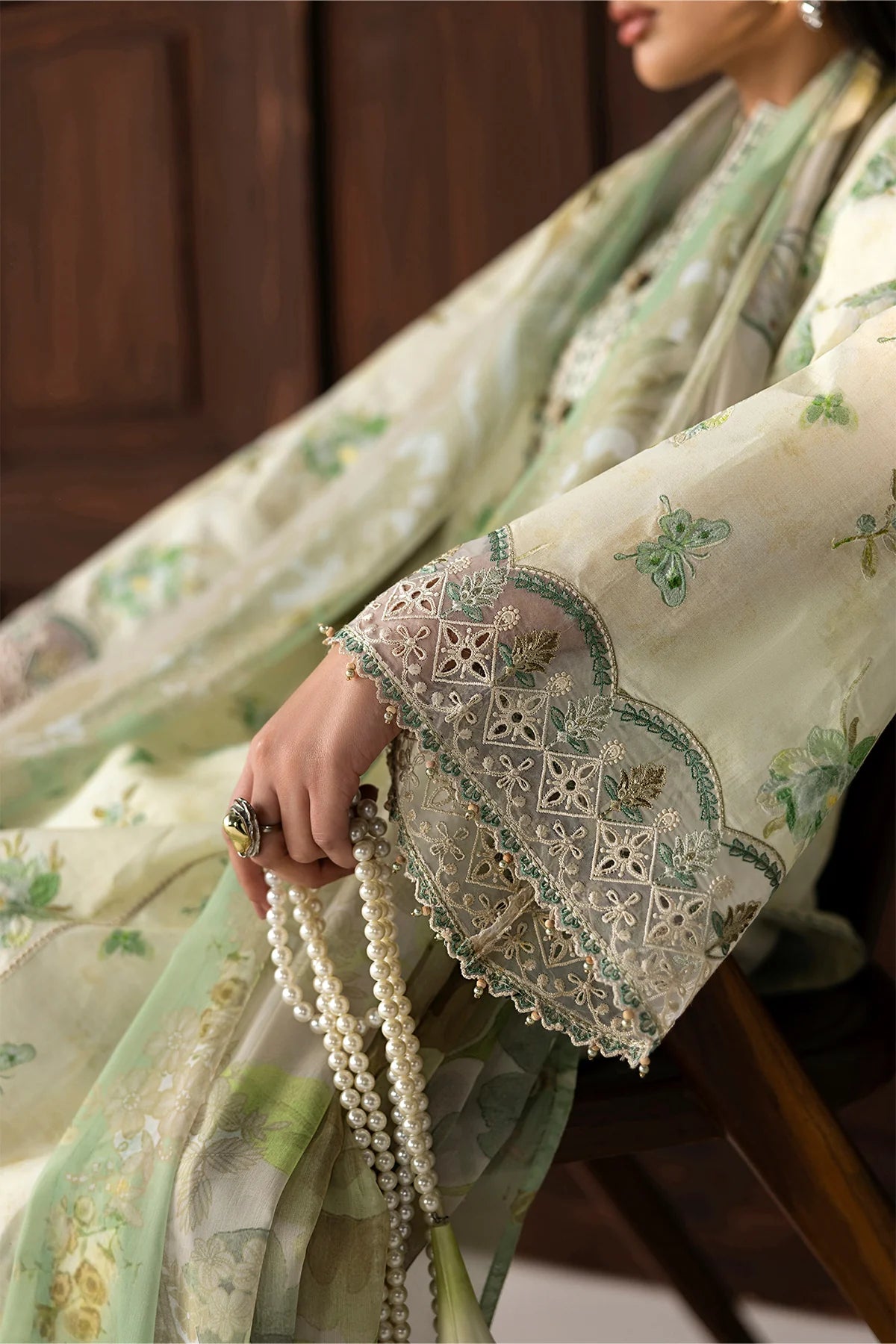 ESUF4420 | UNSTITCHED | Baroque