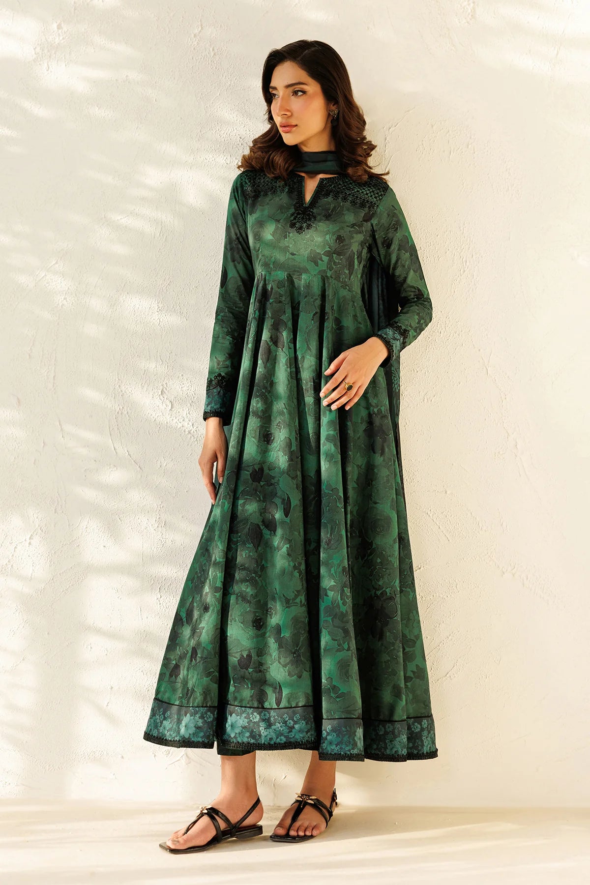 ESPR1339 | New In | Baroque